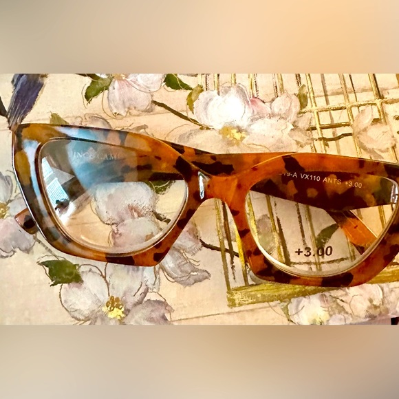 (SOLD) NWOT Vince Camuto Premium Reading Glasses - Picture 4 of 14